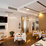 Dei Hotel 3*